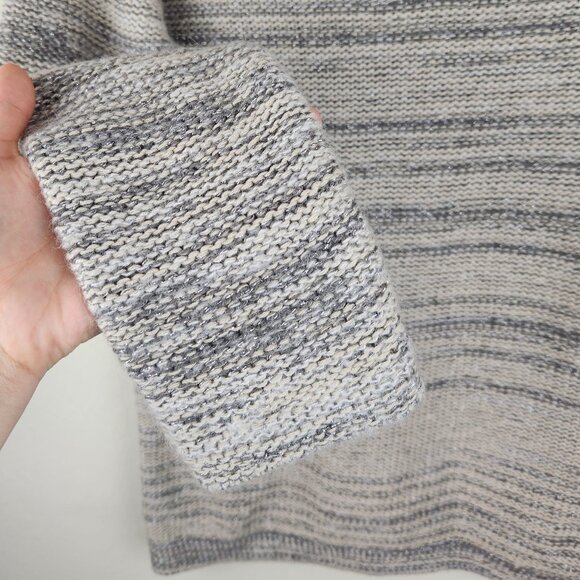 NWT GAP Lurex Metallic Wool Mohair Blend Oversized V-Neck Knit Sweater sz M - Picture 5 of 10